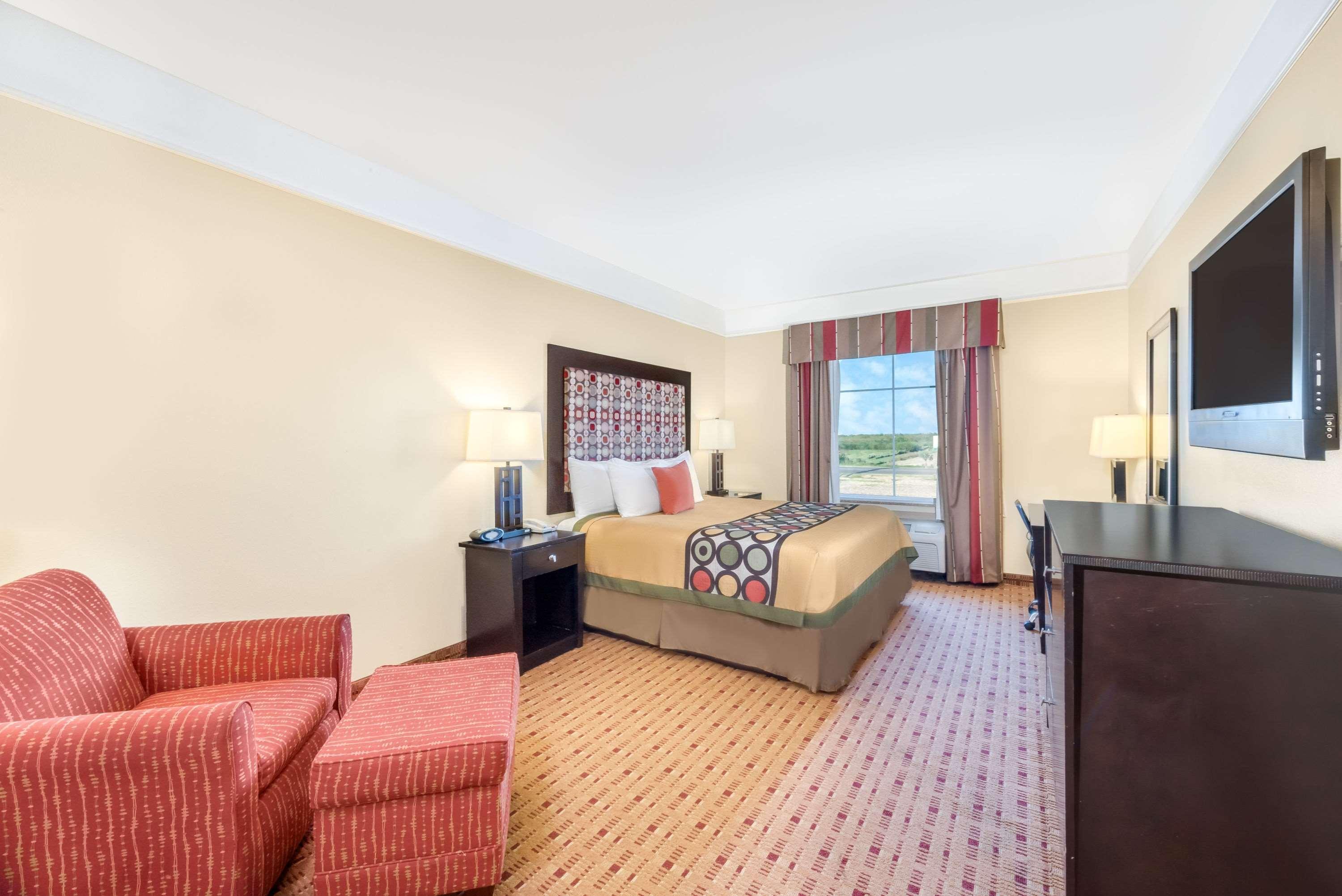 Super 8 By Wyndham Hidalgo At La Plaza Mall & Mcallen Airport מראה חיצוני תמונה