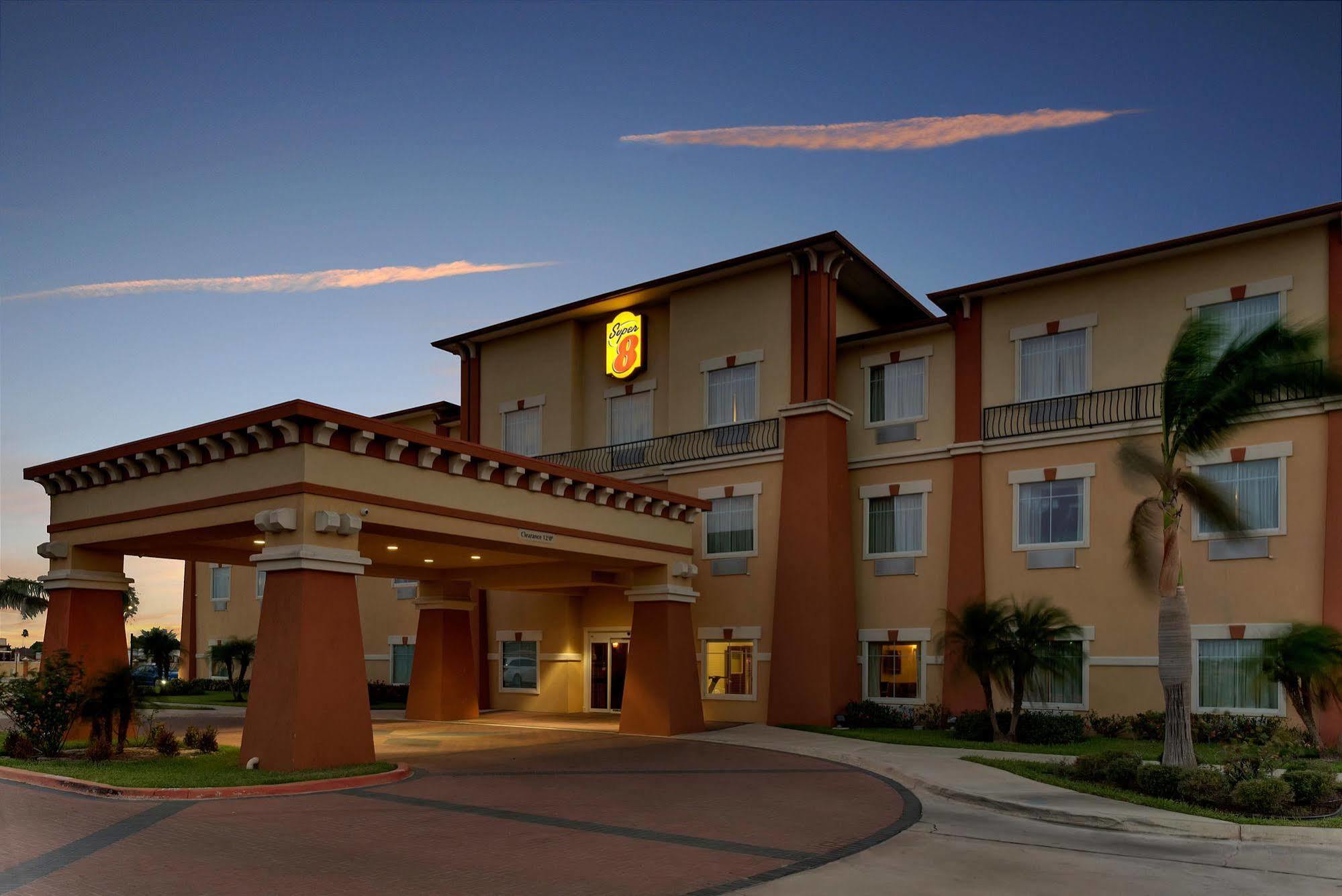 Super 8 By Wyndham Hidalgo At La Plaza Mall & Mcallen Airport מראה חיצוני תמונה