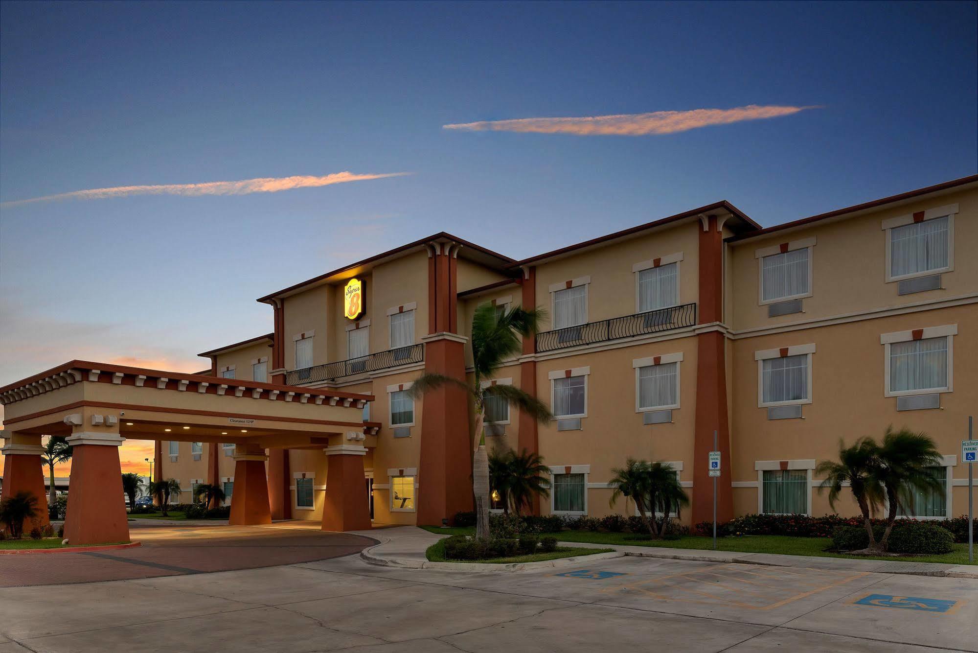 Super 8 By Wyndham Hidalgo At La Plaza Mall & Mcallen Airport מראה חיצוני תמונה