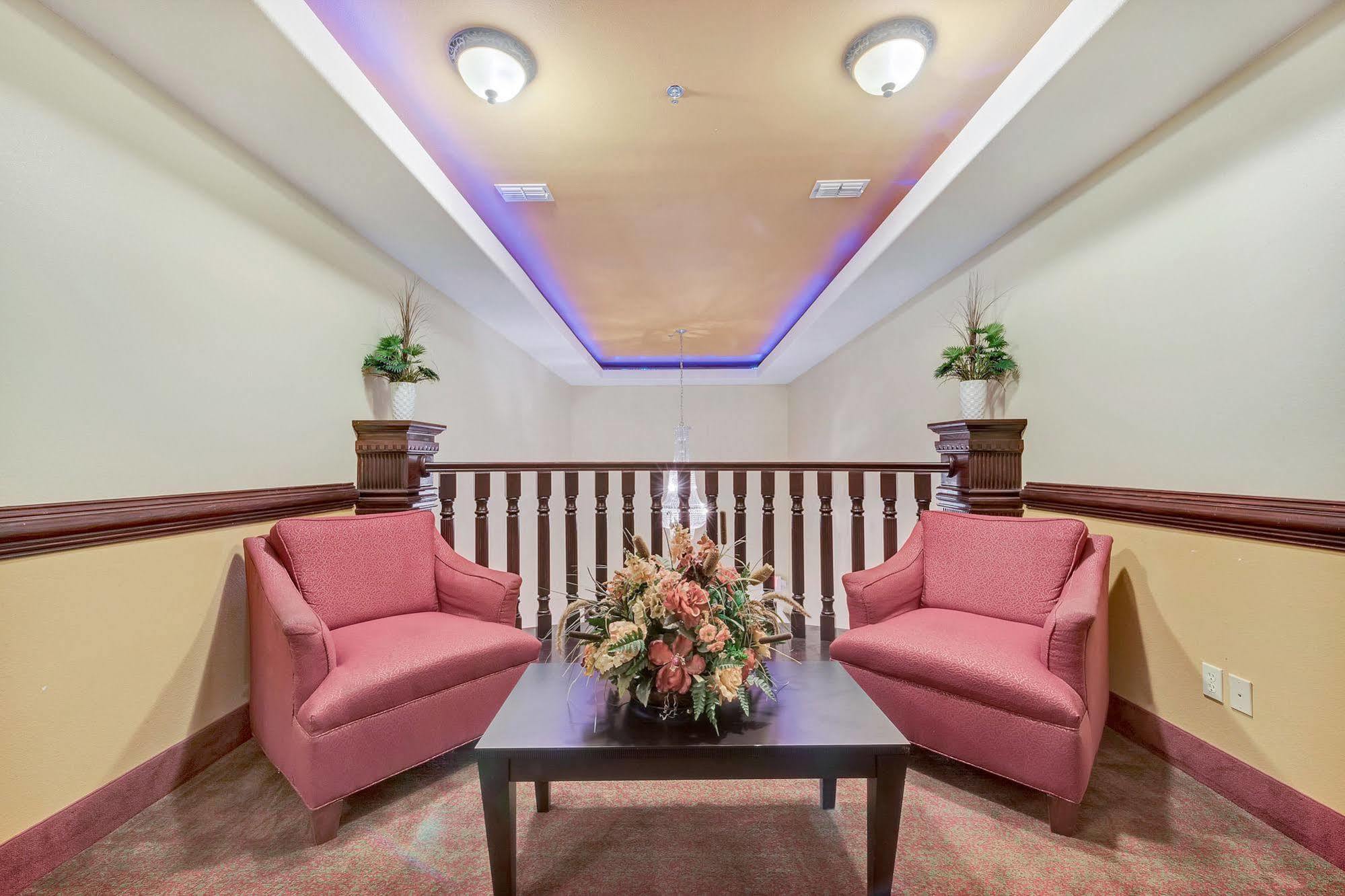 Super 8 By Wyndham Hidalgo At La Plaza Mall & Mcallen Airport מראה חיצוני תמונה
